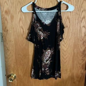 Women’s black paisley top.